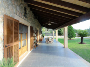 Finca with vacation rental license in Ariany Mallorca