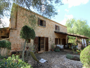 Algaida Mallorca stone facade finca with guest house and pool