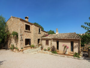 Alglaida Mallorca Finca mit Steinfassade, Gästehaus und Pool