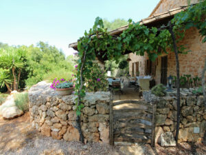 Algaida Mallorca stone facade finca with guest house and pool