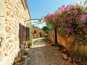 Algaida Mallorca stone facade finca with guest house and pool