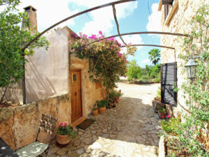 Algaida Mallorca stone facade finca with guest house and pool