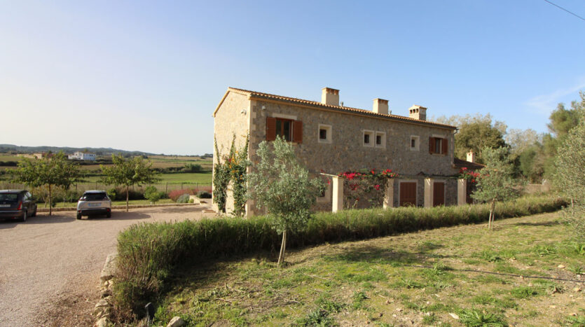 Algaida Mallorca finca with views on sale