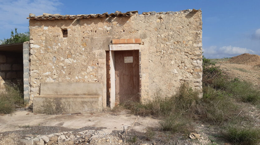 Building plot in near to Villfranca Mallorca for sale